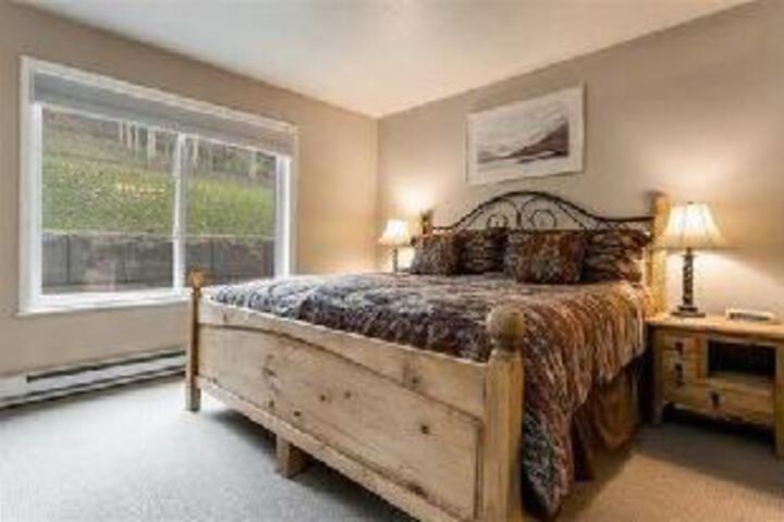 Pine Ridge 5 Bedrooms Home - thumb 3