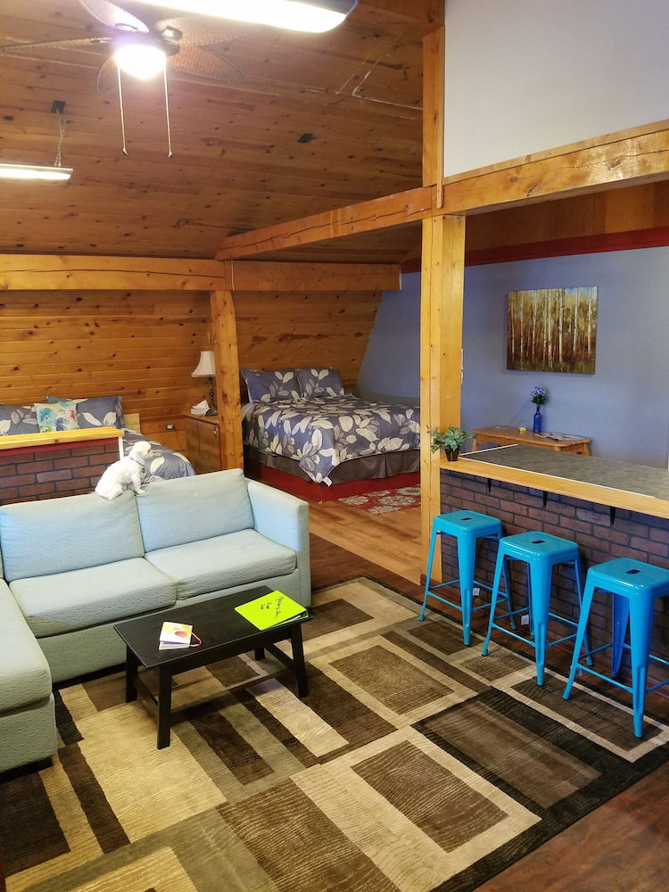 Mooseberry Cabin - thumb 1