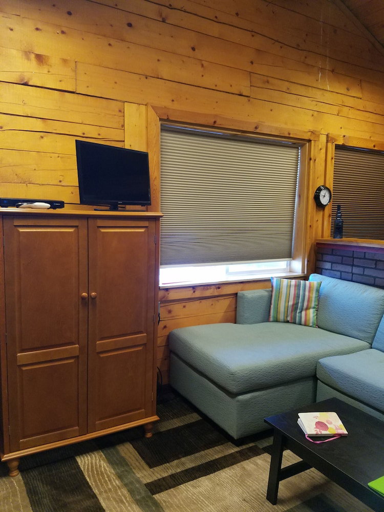 Mooseberry Cabin - thumb 4