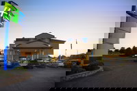 Holiday Inn Express  Suites Wauseon an IHG Hotel