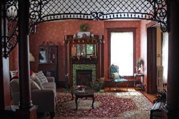 The Red Kettle Inn Bed & Breakfast - thumb 4