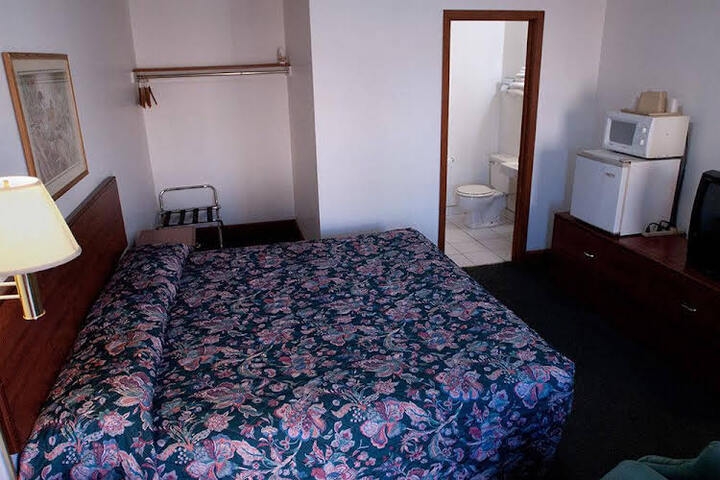 Econo Inn Fremont - thumb 4