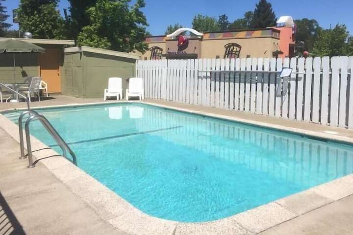 Holiday Lodge - thumb 3