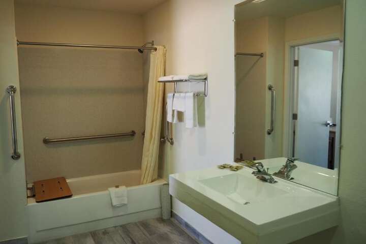 Holiday Lodge - thumb 6