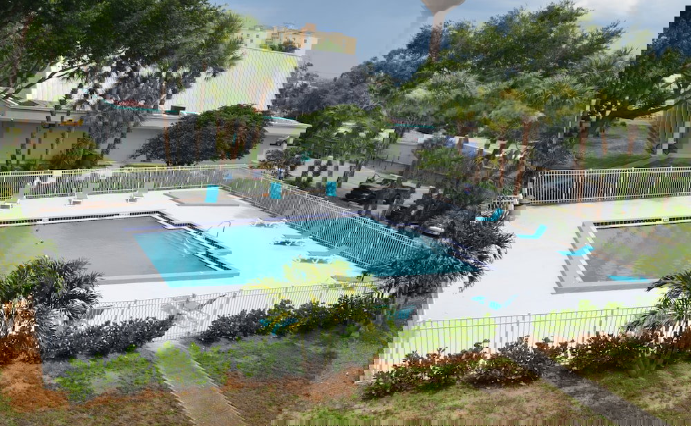 Remington Inn And Suites - thumb 1