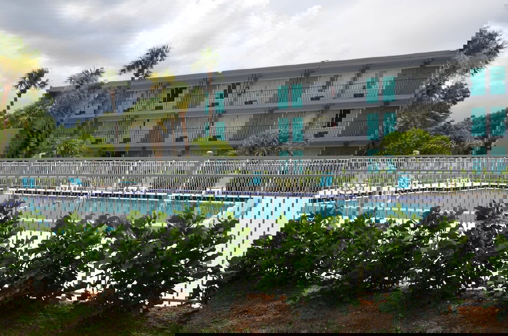 Remington Inn And Suites - thumb 2