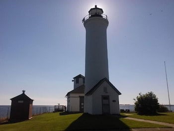 HI Tibbetts Point Lighthouse - thumb 0