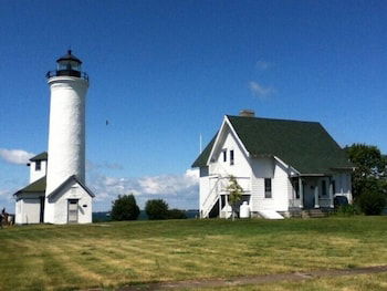 HI Tibbetts Point Lighthouse - thumb 6