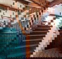 Holmes 3 Br home by RedAwning - Accommodation Seattle