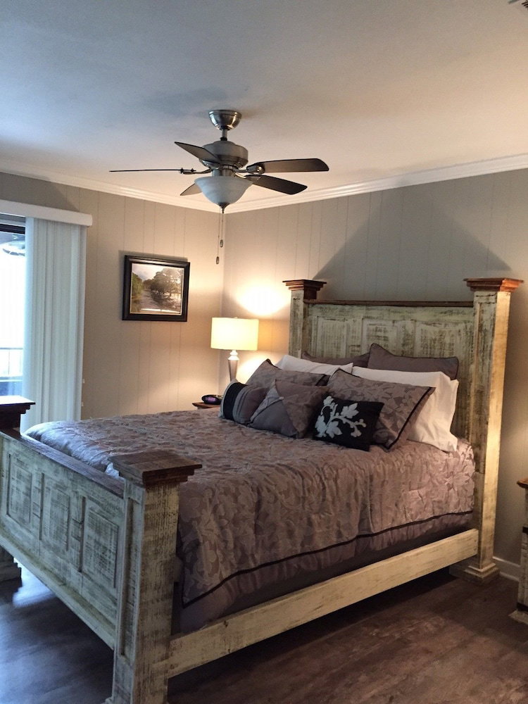 Whitewater Condos - thumb 5