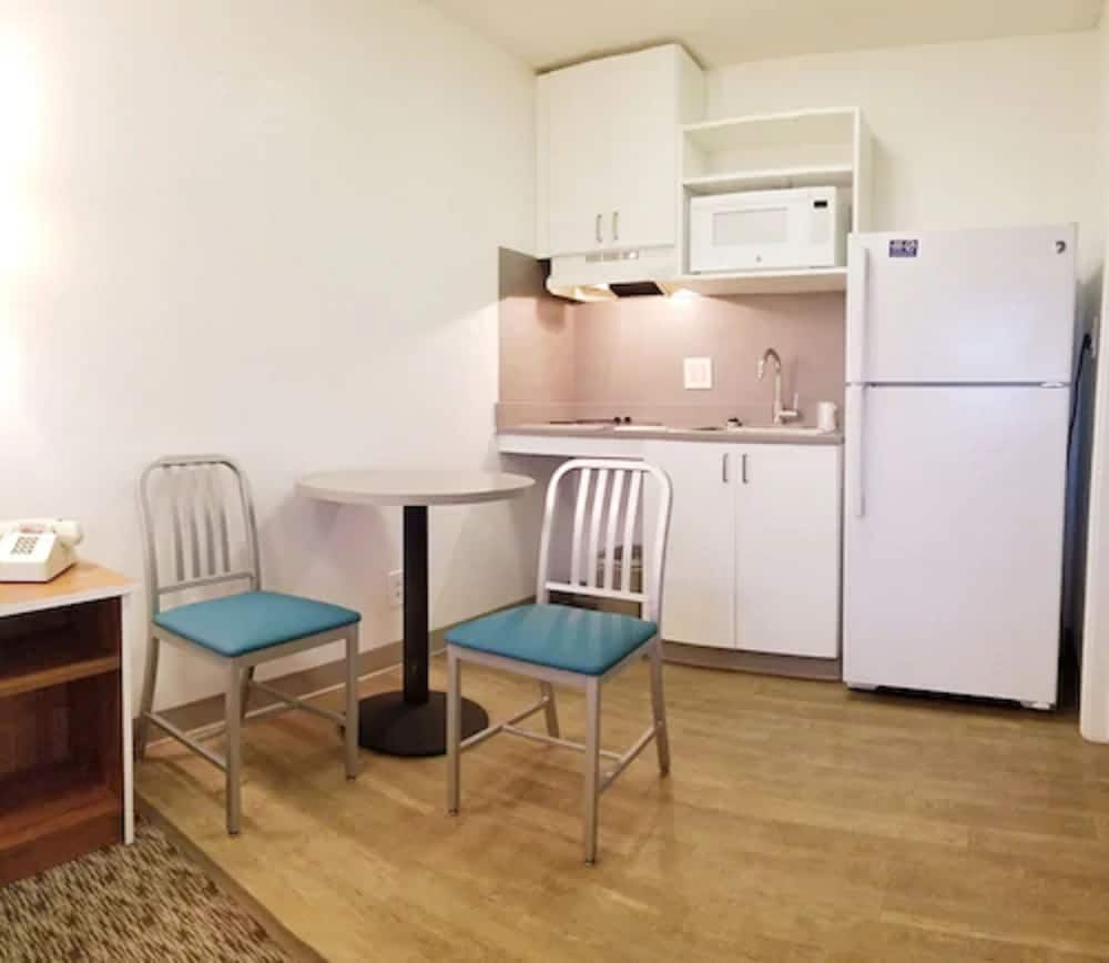 InTown Suites Extended Stay Charleston SC - Rivers Ave - thumb 5