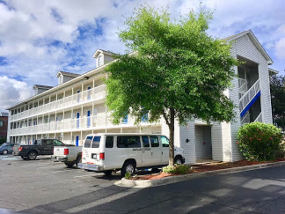 InTown Suites Extended Stay Charleston SC - Rivers Ave - thumb 1