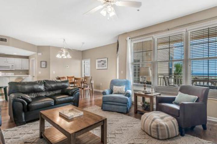 204E Spacious 3BR / 3BA Center Condo With Gulf View - thumb 1