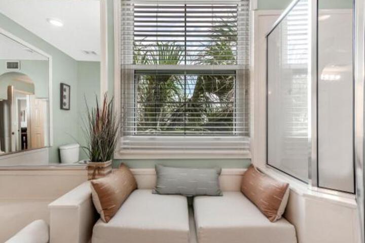 204E Spacious 3BR / 3BA Center Condo With Gulf View - thumb 6