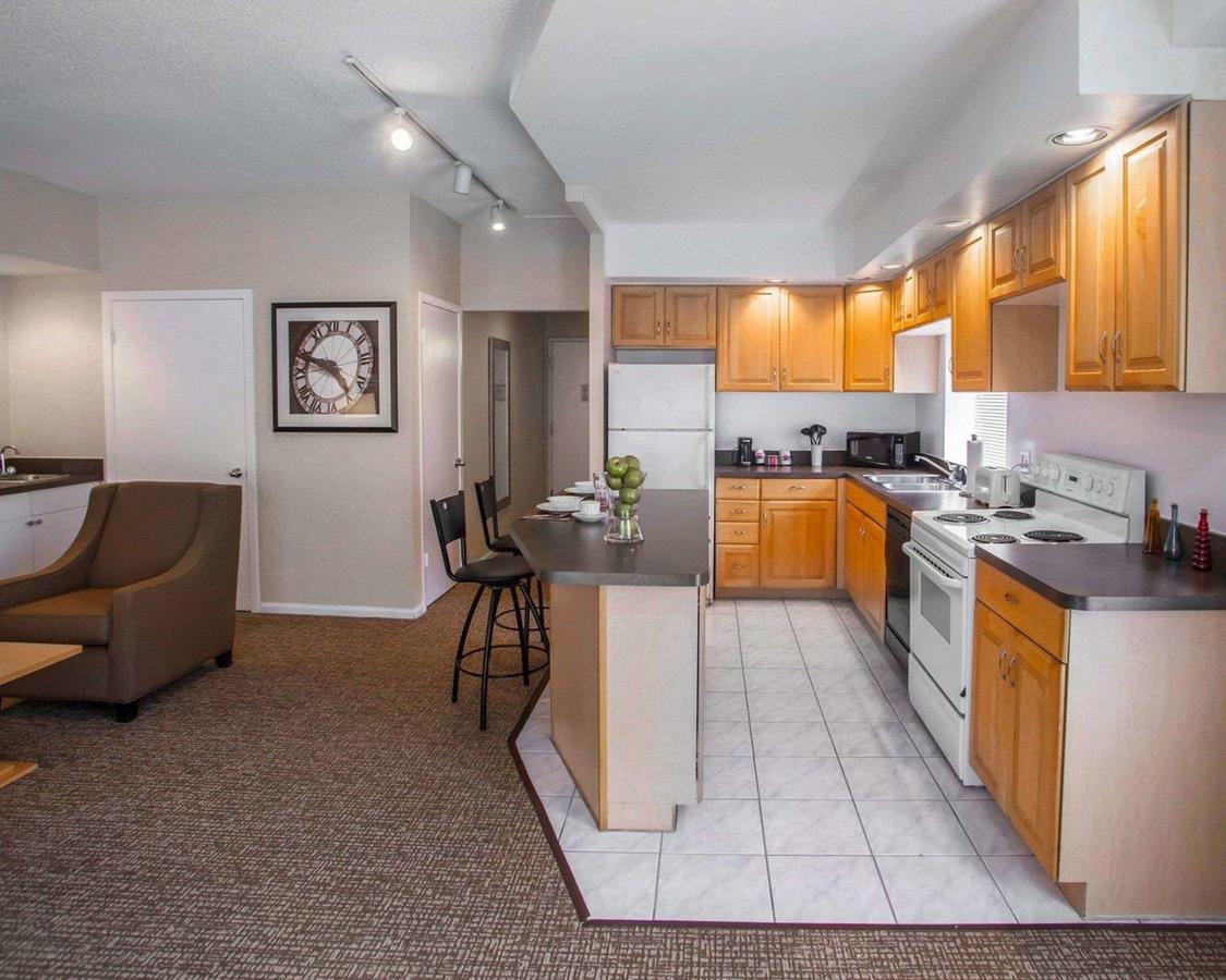 Comfort Suites Michigan Avenue - thumb 37