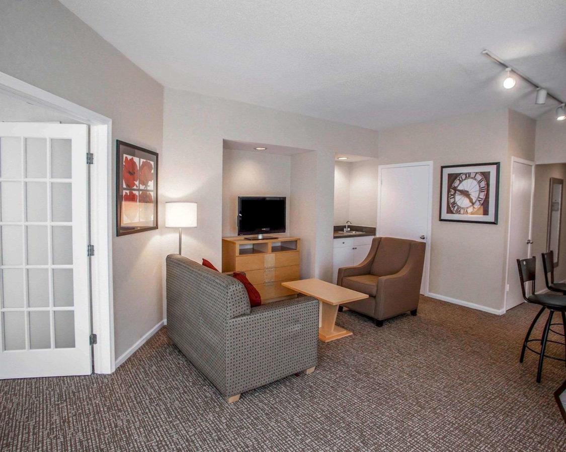 Comfort Suites Michigan Avenue - thumb 18