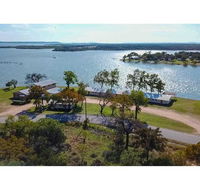 Oasis Lake Buchanan - Accommodation Seattle