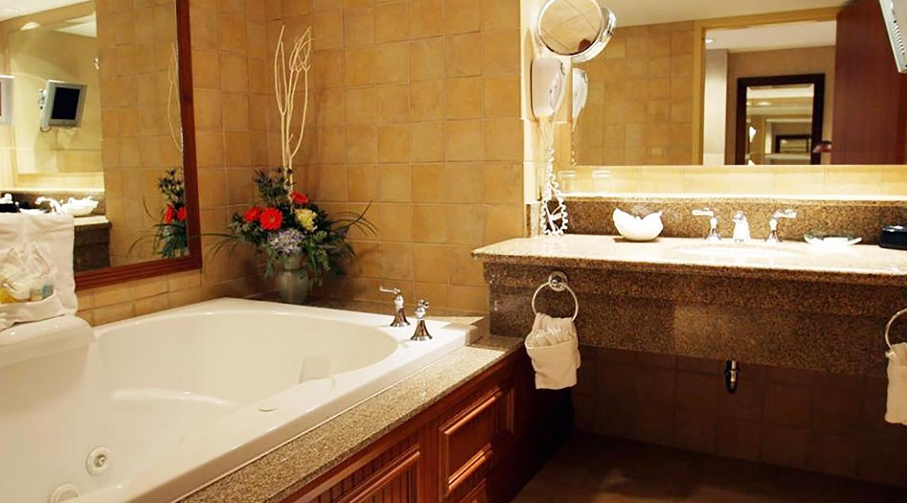 Isle Casino Hotel Waterloo - thumb 20