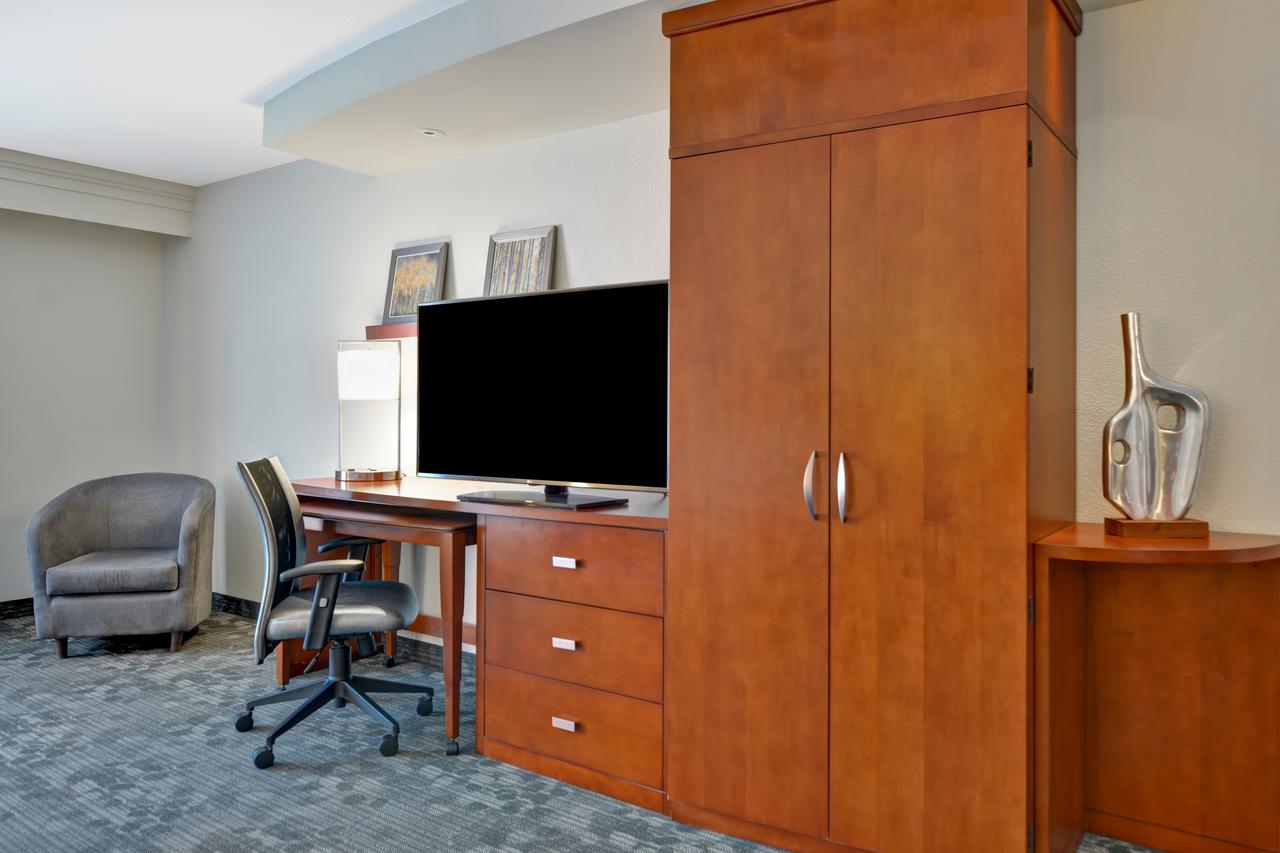 Courtyard Wichita At Old Town - thumb 32