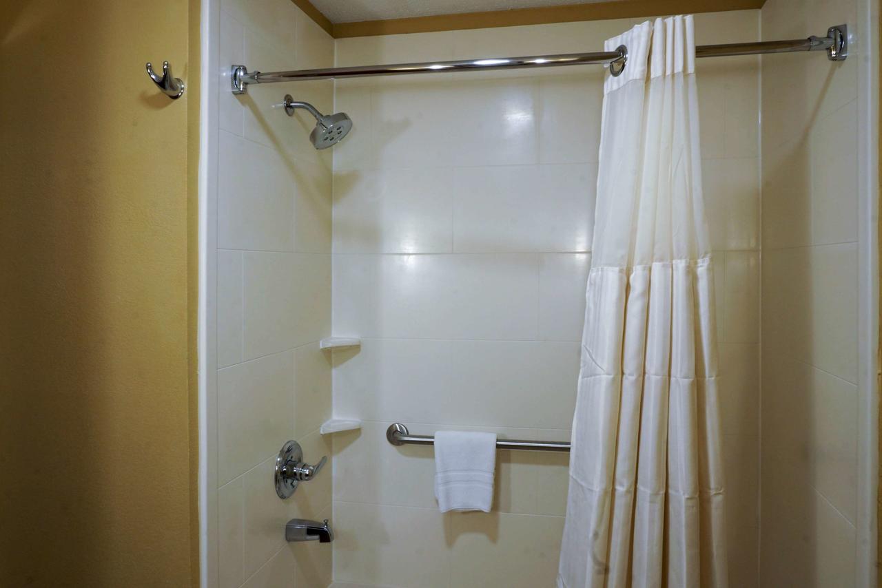 Best Western Plus Georgetown Corporate Center Hotel - thumb 29