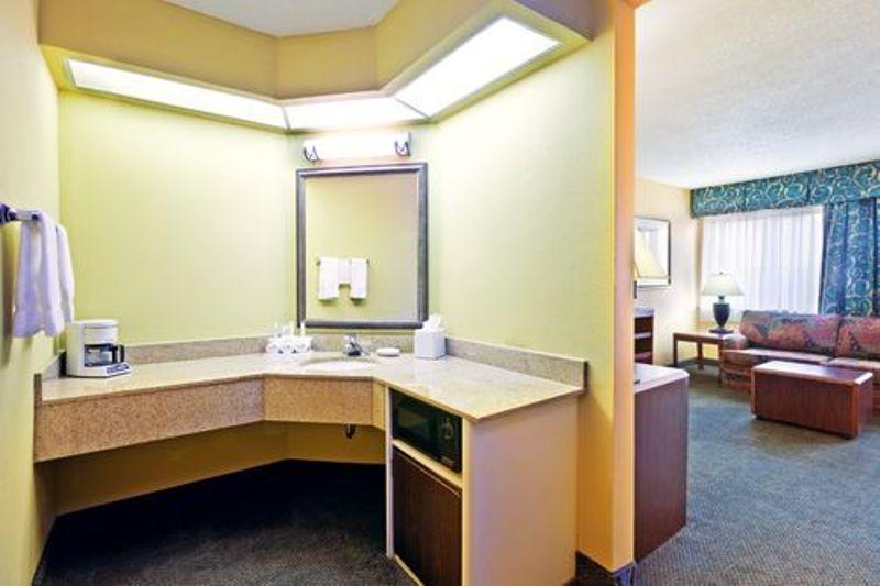Holiday Inn Express Hotel Fort Campbell-Oak Grove - thumb 1
