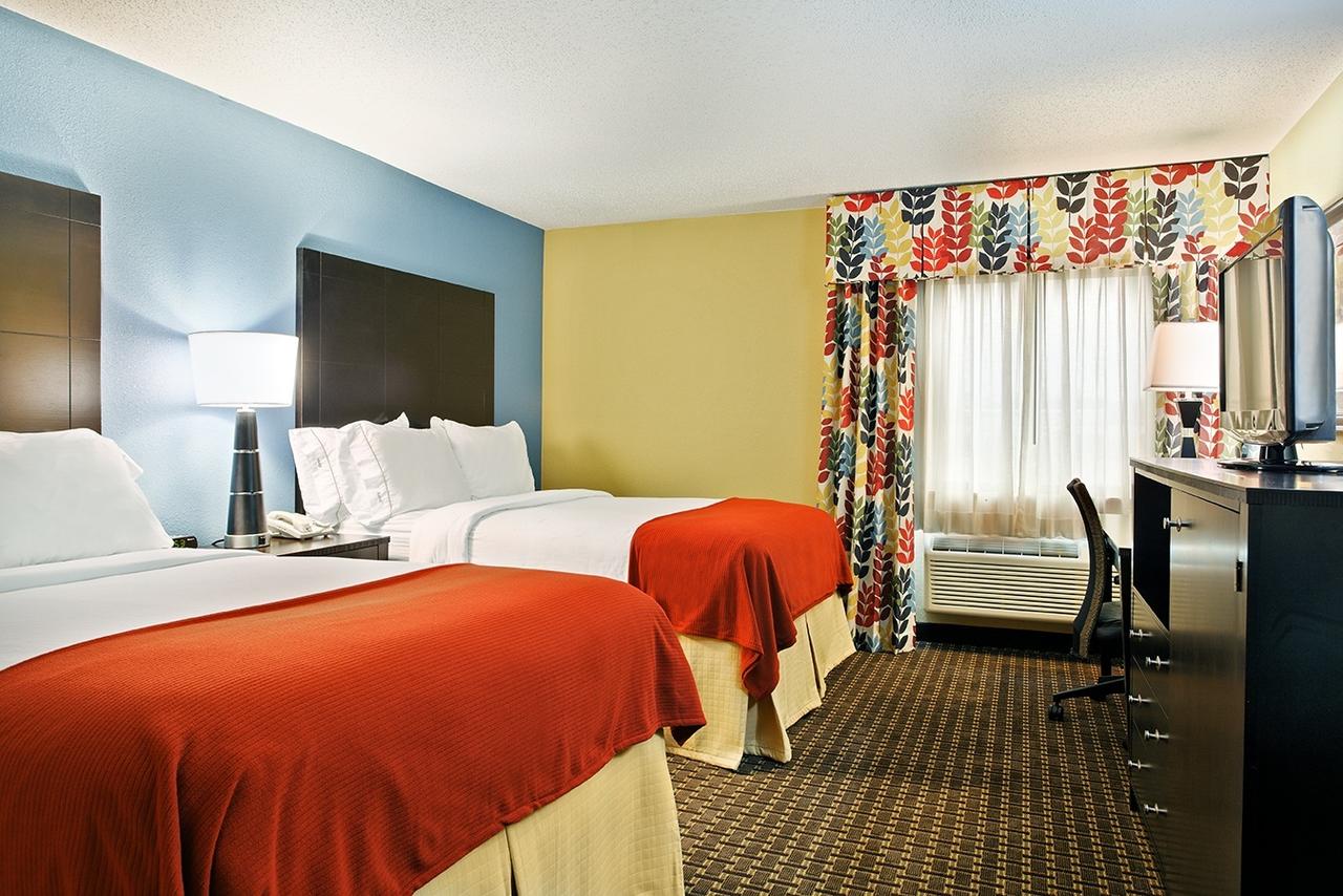 Holiday Inn Express Hotel Fort Campbell-Oak Grove - thumb 22