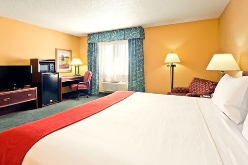 Holiday Inn Express Hotel Fort Campbell-Oak Grove - thumb 16