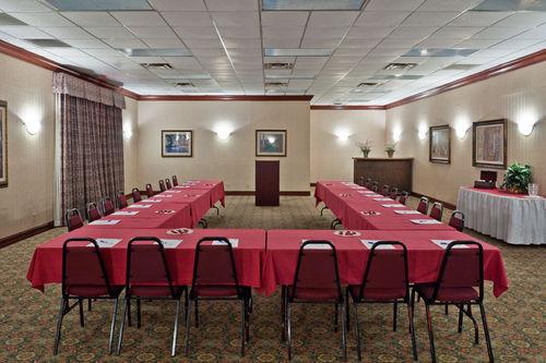 Holiday Inn Express Hotel Fort Campbell-Oak Grove - thumb 12