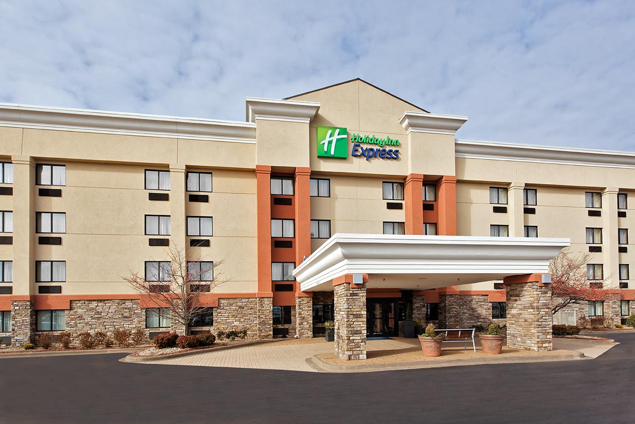 Holiday Inn Express Hotel Fort Campbell-Oak Grove - thumb 0