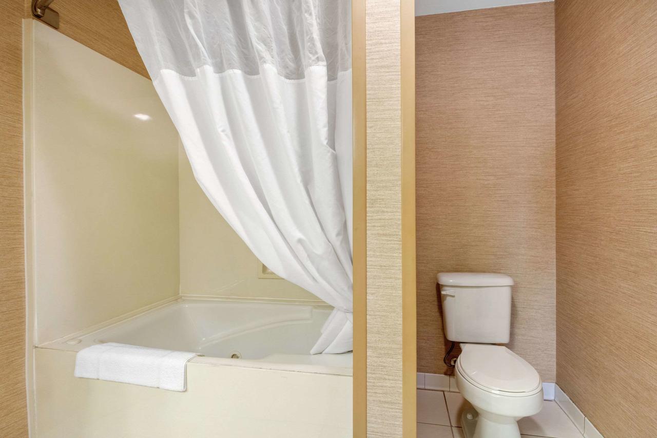 Quality Inn & Suites Benton - Draffenville - thumb 31