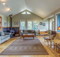 Sunset View House - Accommodation Seattle