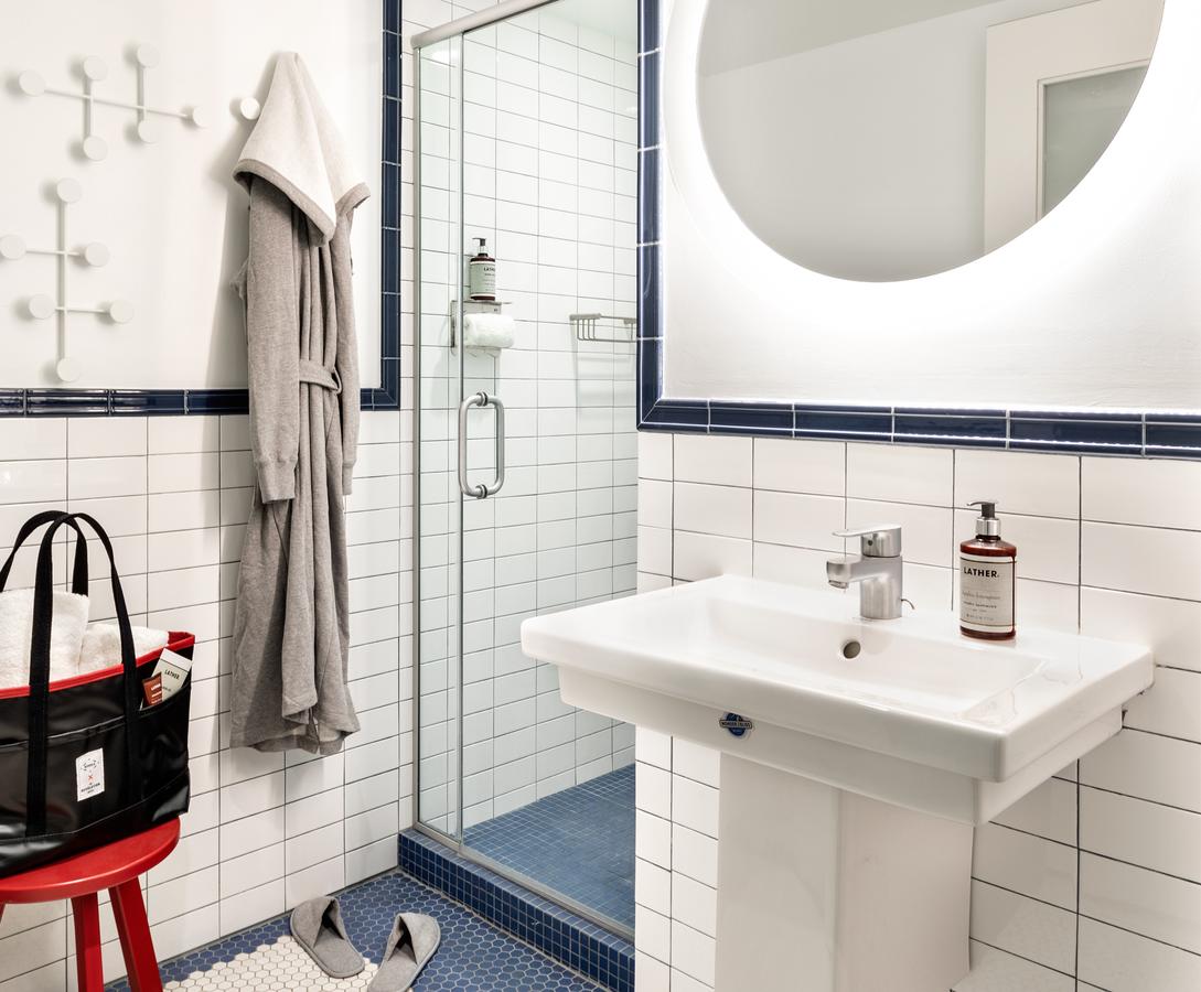 The Revolution Hotel - thumb 41