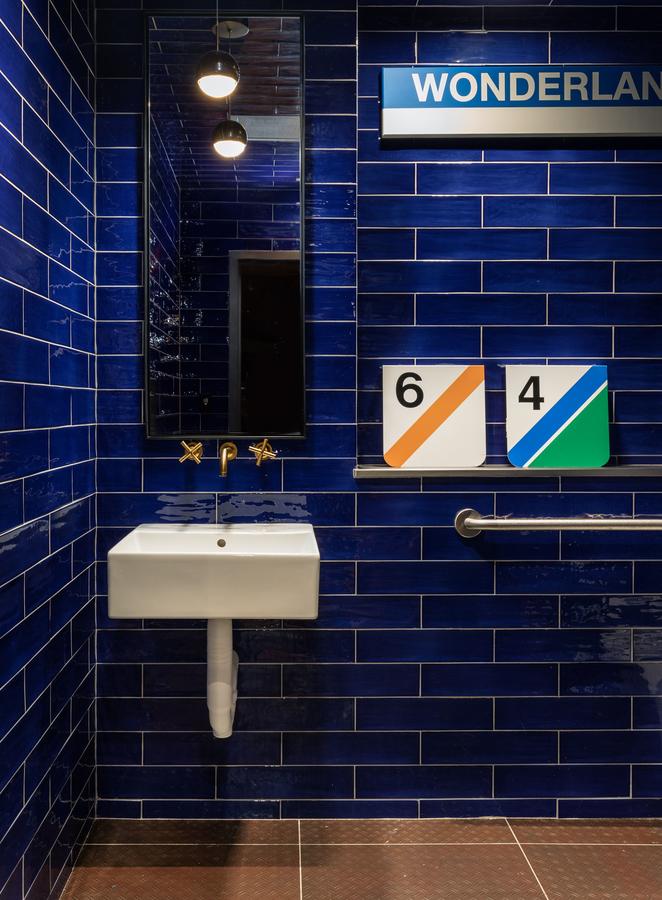 The Revolution Hotel - thumb 3