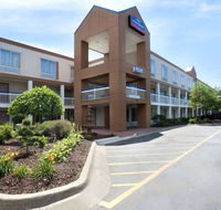 Howard Johnson by Wyndham Romulus Detroit Metro Airport - Accommodation Seattle