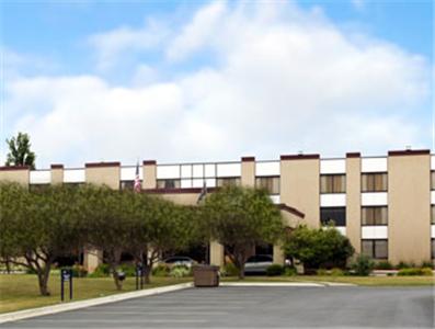 Ramada By Wyndham Lansing Hotel & Conference Center - thumb 1