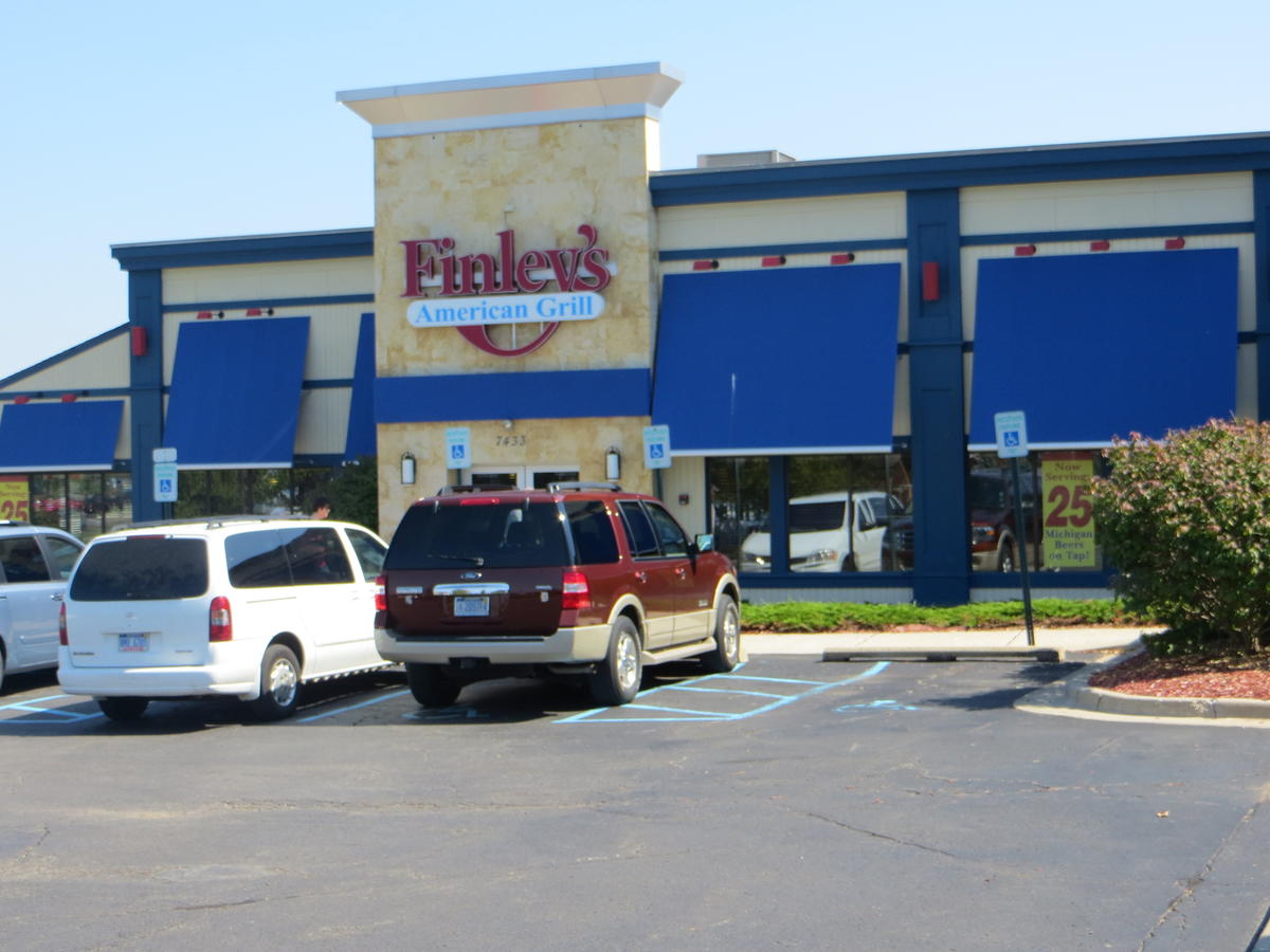 Ramada By Wyndham Lansing Hotel & Conference Center - thumb 37