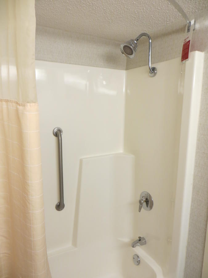 Ramada By Wyndham Lansing Hotel & Conference Center - thumb 16