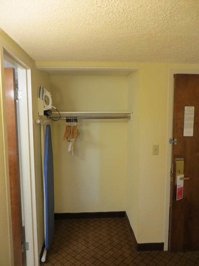 Ramada By Wyndham Lansing Hotel & Conference Center - thumb 12