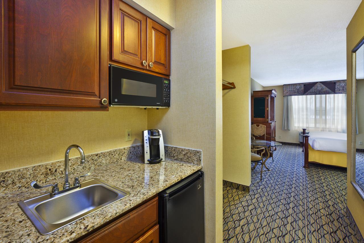 Holiday Inn Express Hotel & Suites - Belleville Area - thumb 16