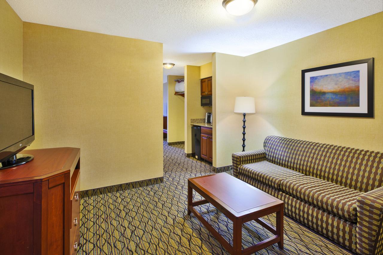 Holiday Inn Express Hotel & Suites - Belleville Area - thumb 3
