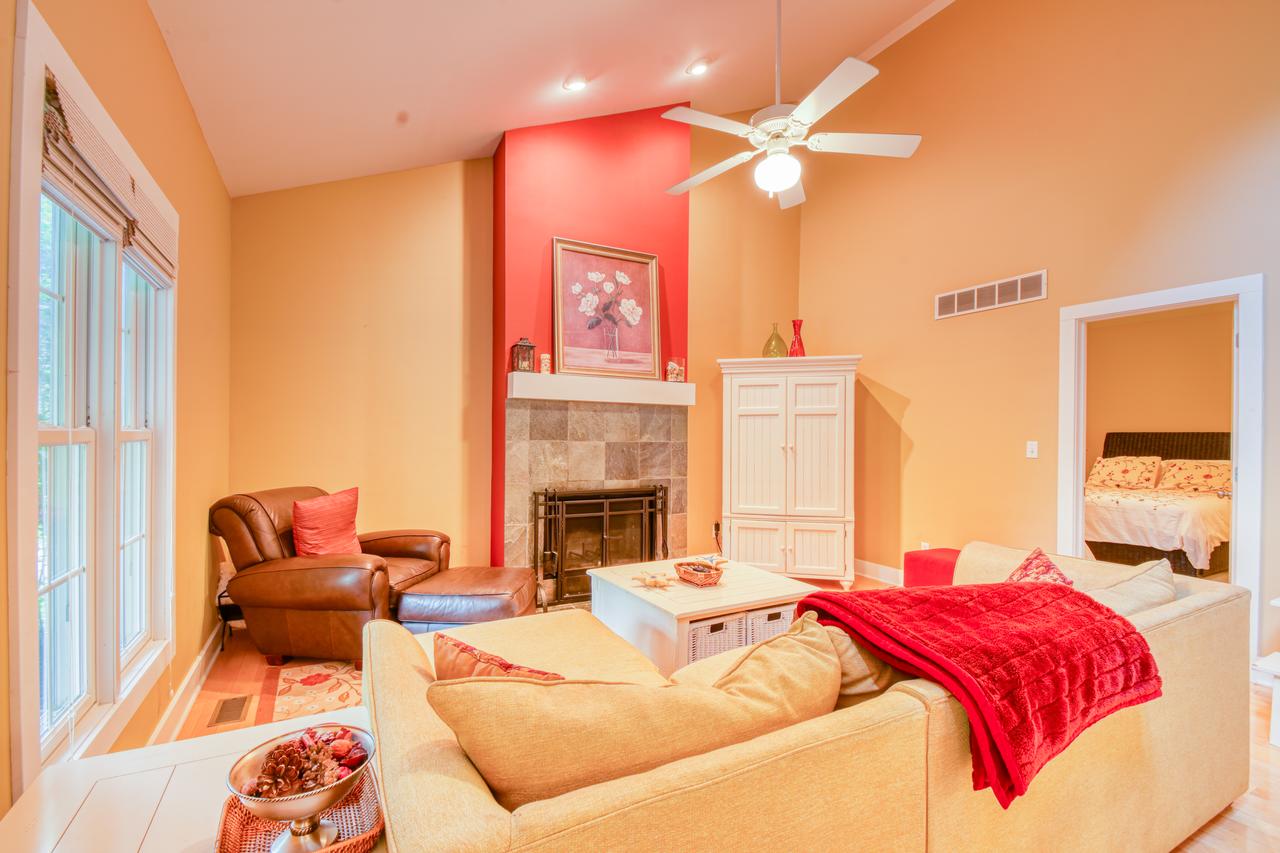 1 Pond Place - thumb 0