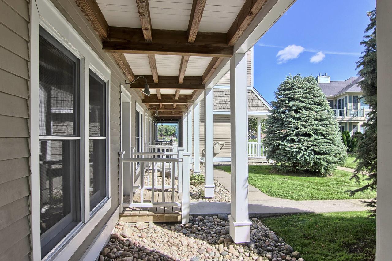 111 Water Street Inn - thumb 6