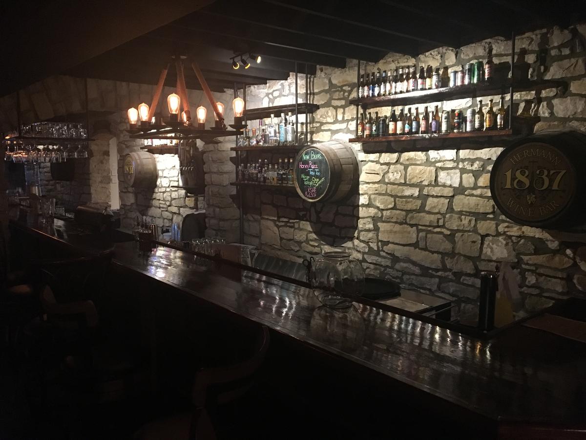 Hermann Crown Suites - thumb 6