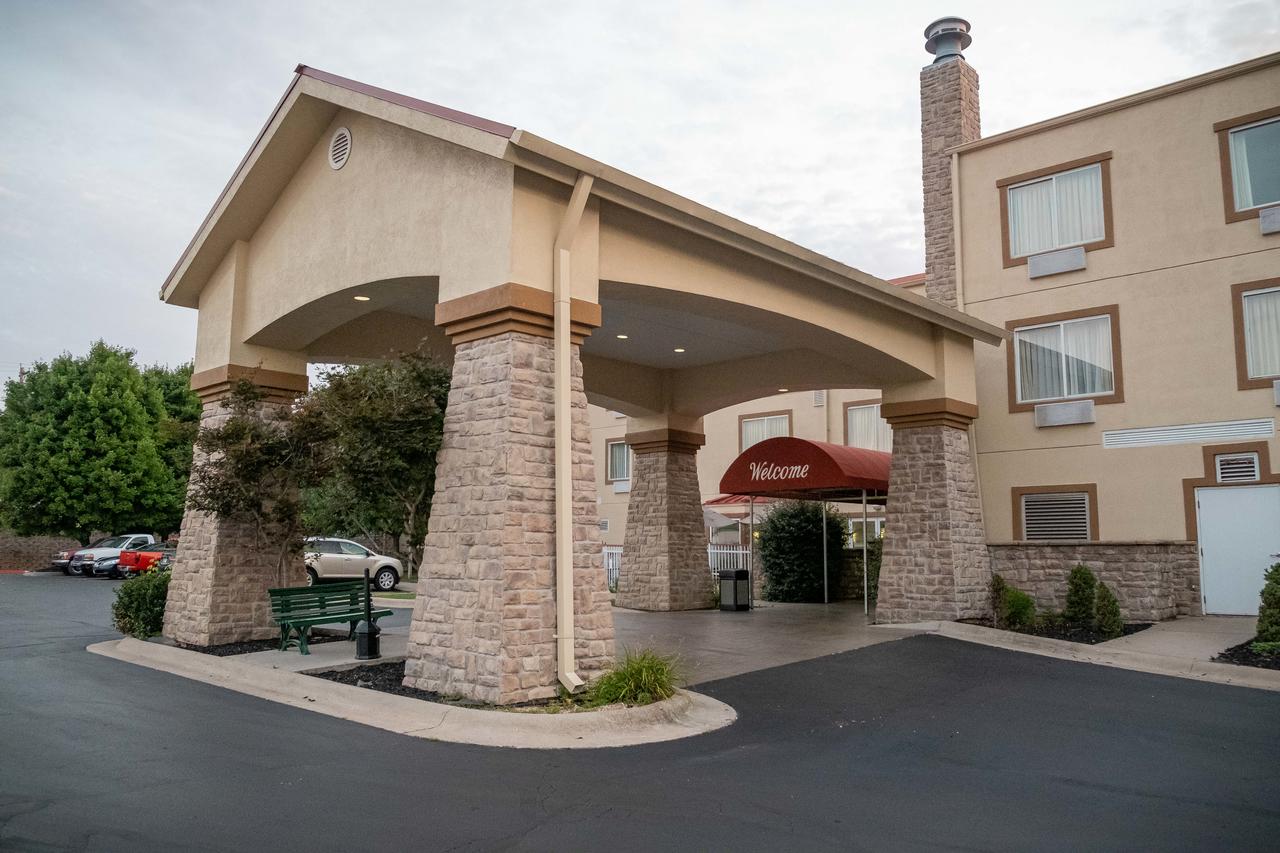 Baymont By Wyndham Springfield I-44 - thumb 2