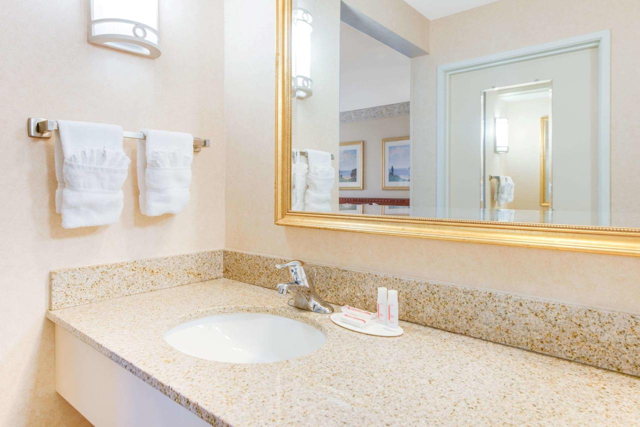 Baymont By Wyndham Ft. Leonard/Saint Robert - thumb 39