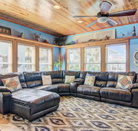 VW67 - Whale of a Time - Accommodation Seattle