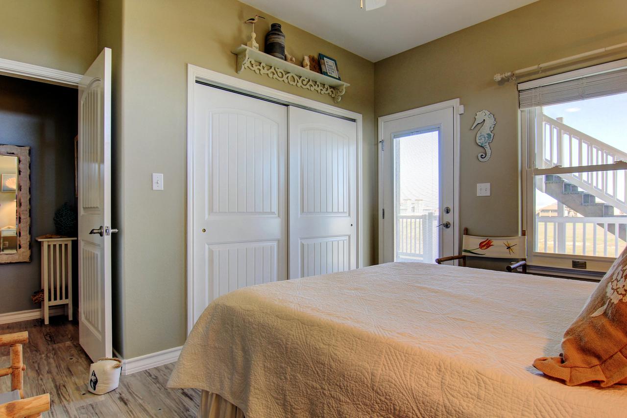 745PP-The View - thumb 23