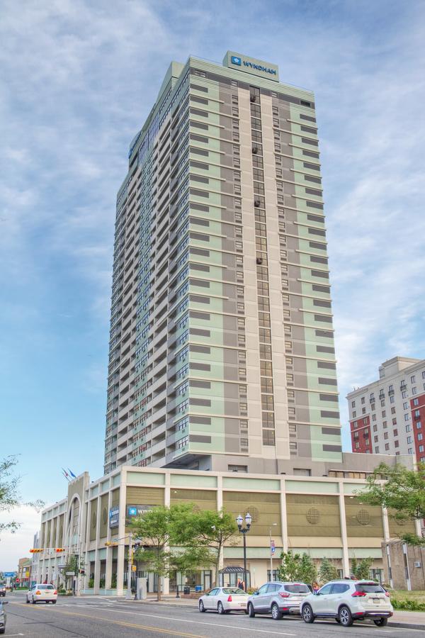 Wyndham Skyline Tower - thumb 23