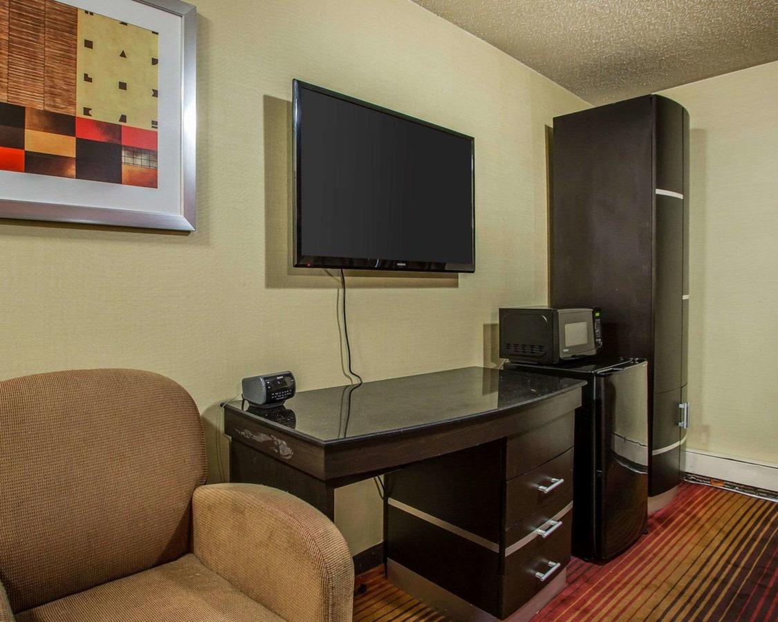 Rodeway Inn Belleville - thumb 11