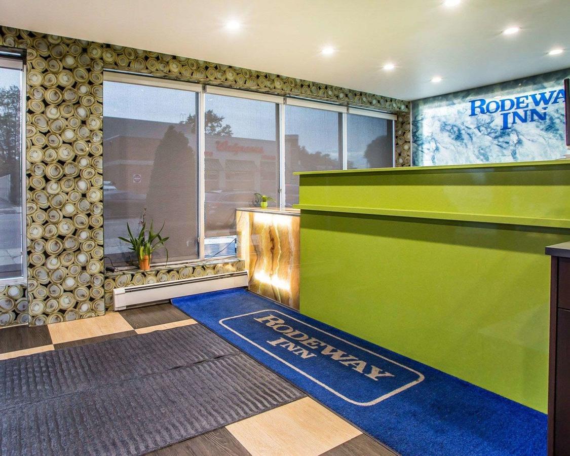 Rodeway Inn Belleville - thumb 9